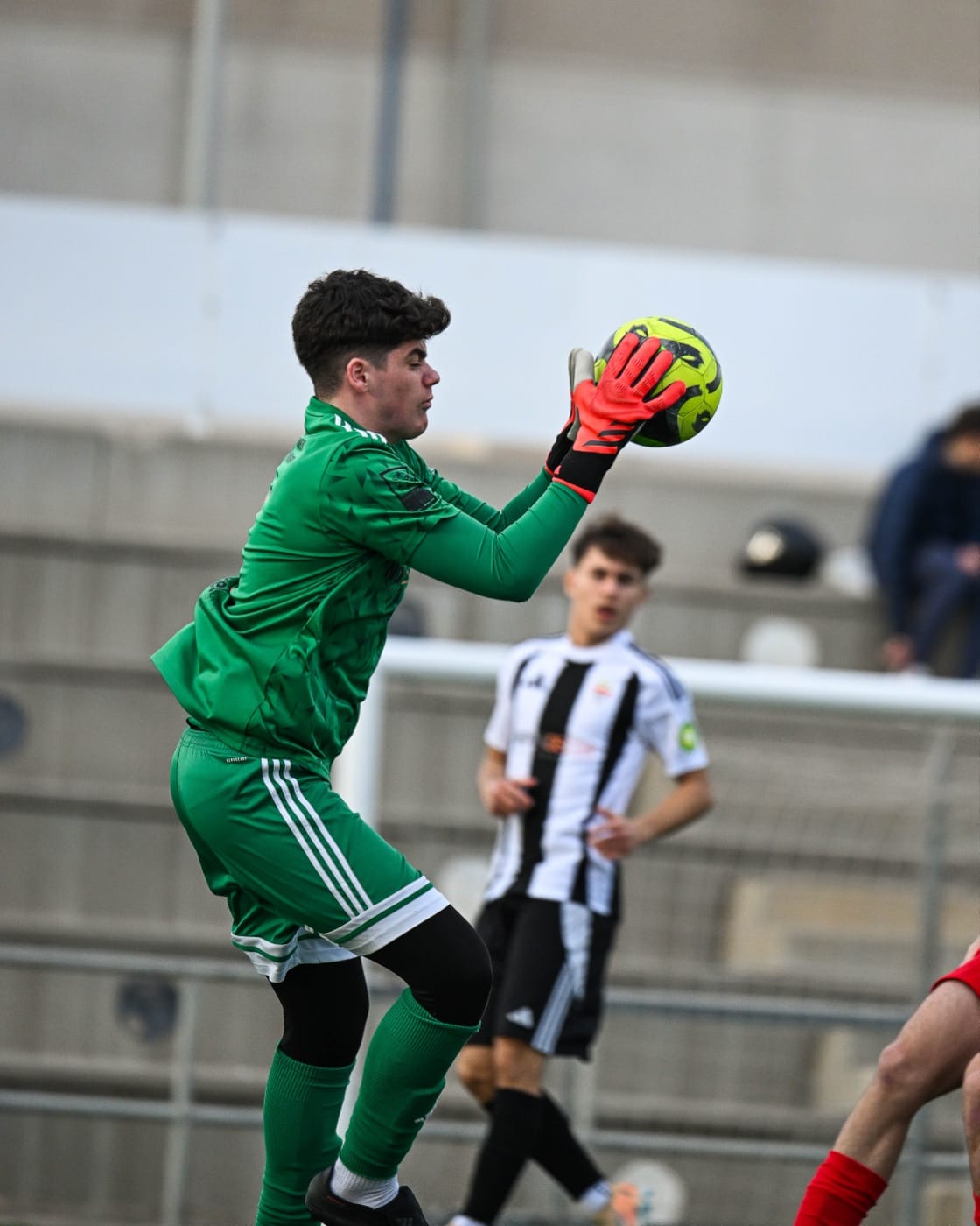 Juvenil A 0 — 4 CF At. Burriana - Salesianos B — 15