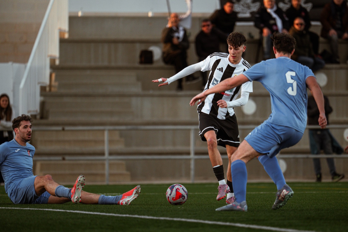 CD Almazora 4 — 0 Manises CF — 16