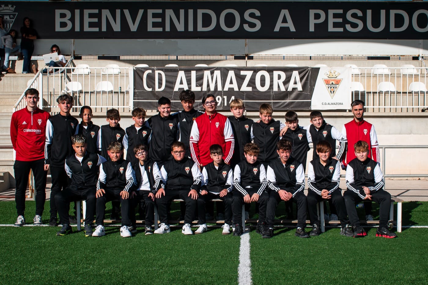Presentación oficial · Temporada 2025/26 — 10