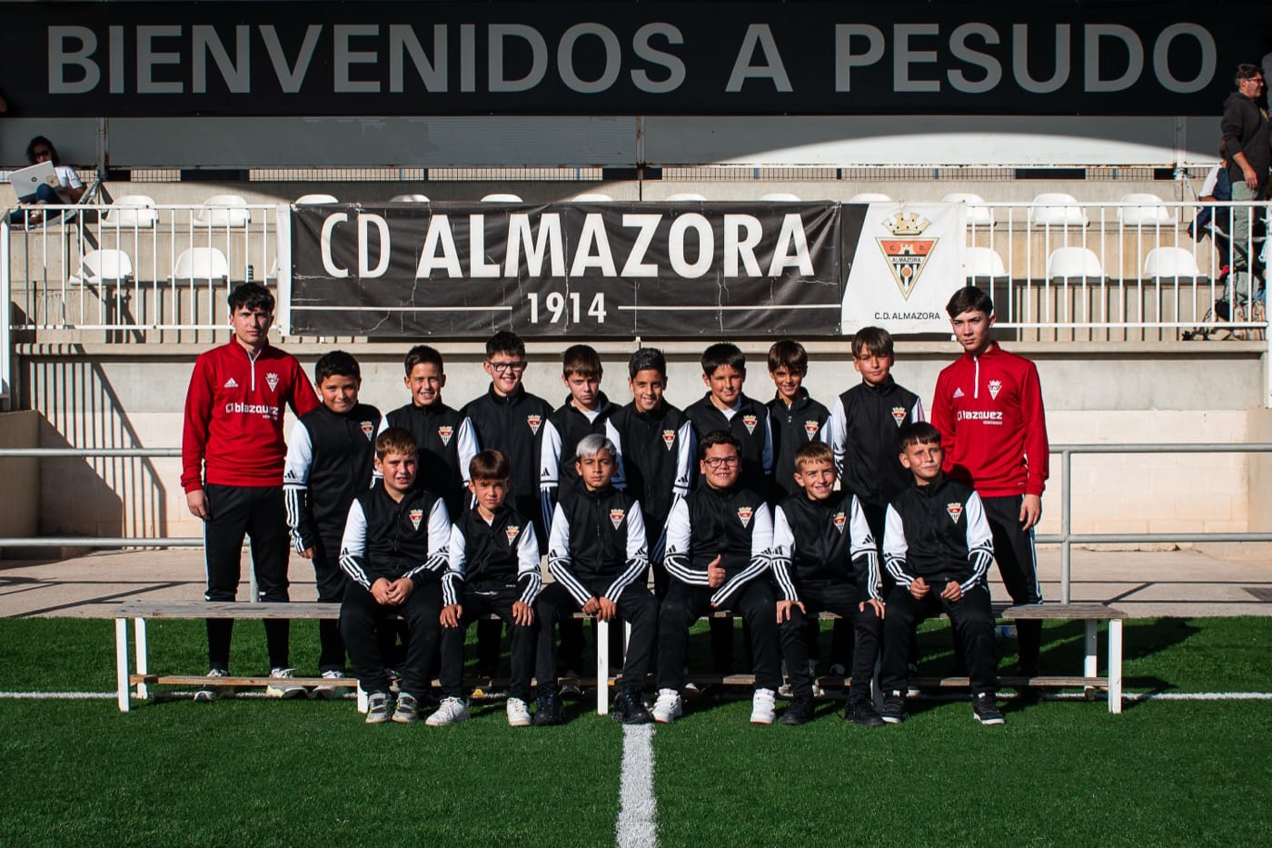Presentación oficial · Temporada 2025/26 — 13