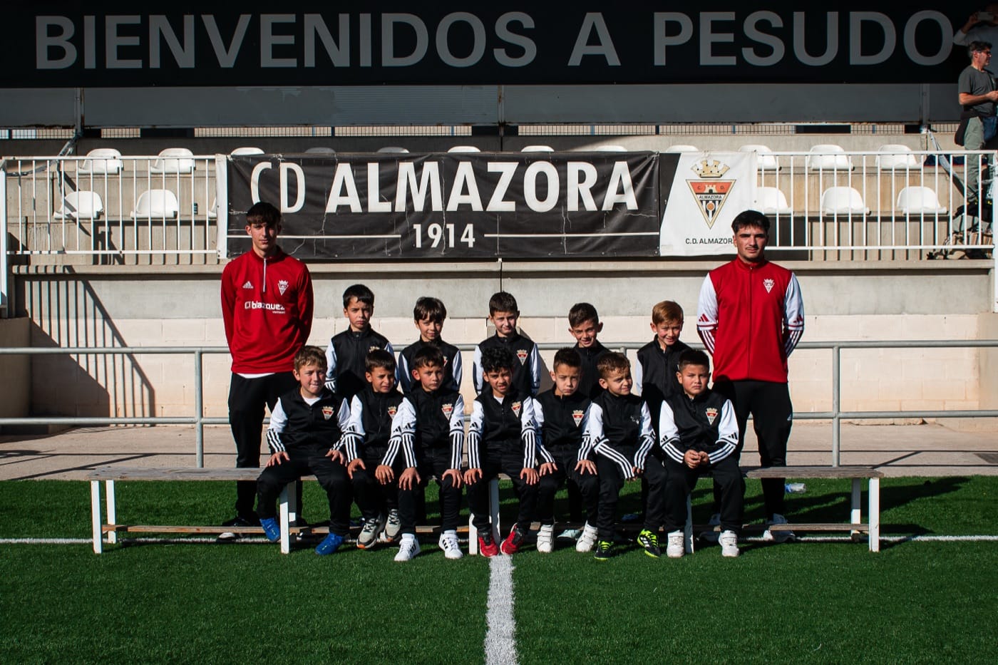Presentación oficial · Temporada 2025/26 — 21